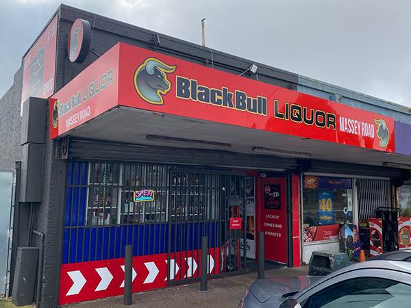 Black Bull Liquor Massey